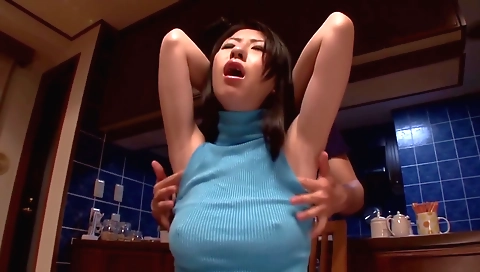 Mas rais gets a hot facial