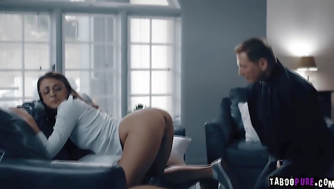 Sexy chick gets a nice creampie