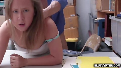 Sexy young girlrualia