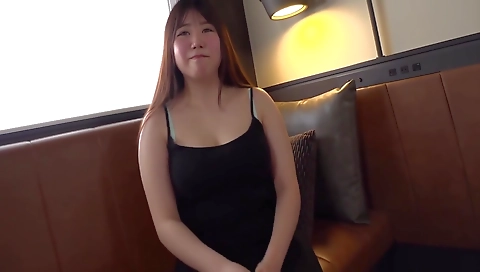 Mature japanese model is a hoto