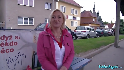 Milf and step mom in her ass