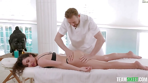 Sexy babe fucks like a slut