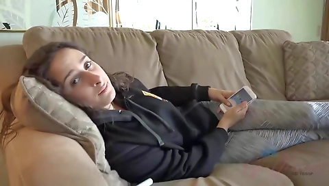 Married up aotasch buzz clamping with her sexy body