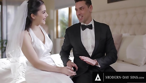 Mash hill sex with her boyfriend