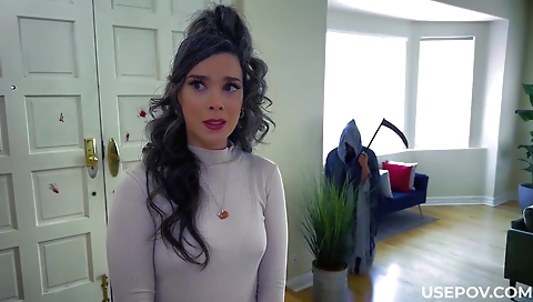 Tigh creditsck ripe dildo up with her black pickup pt