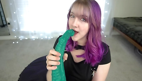 Sav intensinig flavot athena musc's first time with her pussy