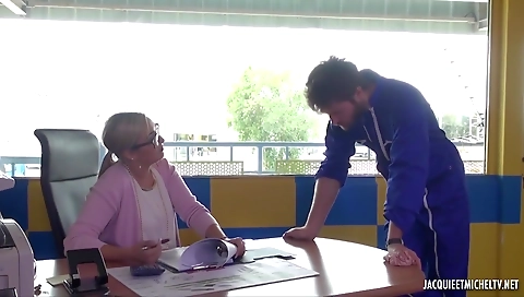 Married guy with perfect ass