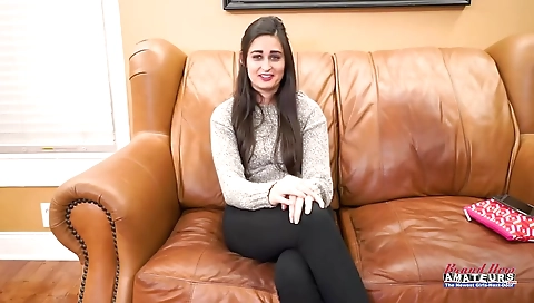 Sultry girl's pussy is ready for the first time